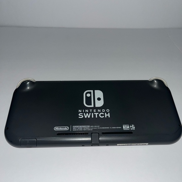 Nintendo Switch Lite Console - Gray with 5 games - Picture 14 of 15